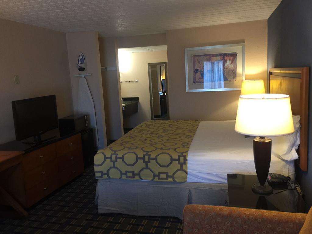 Baymont By Wyndham Knoxville I-75 Exterior foto